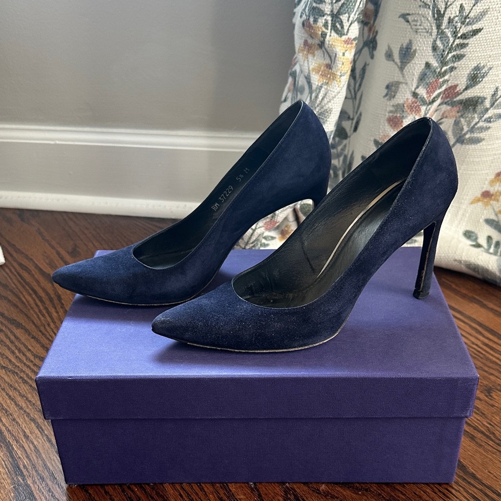 Stuart Weitzman: HEIST Blue Suede Heels (5.5 size)